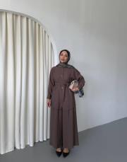 kahve düğmeli pantolonlu takım