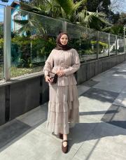 krem düğmeli tül elbise