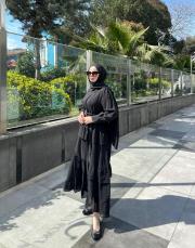 siyah düğmeli tül elbise